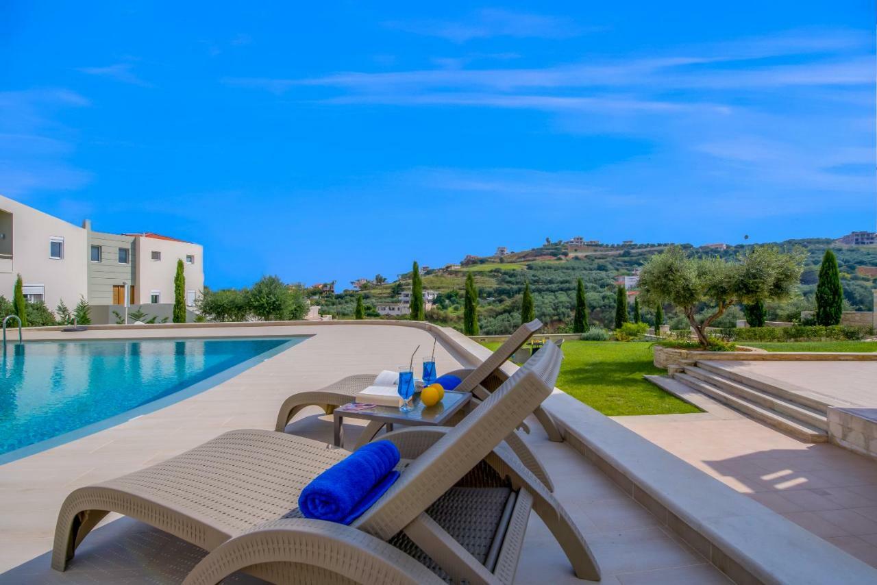 Casa Leone Suites Stalós Extérieur photo