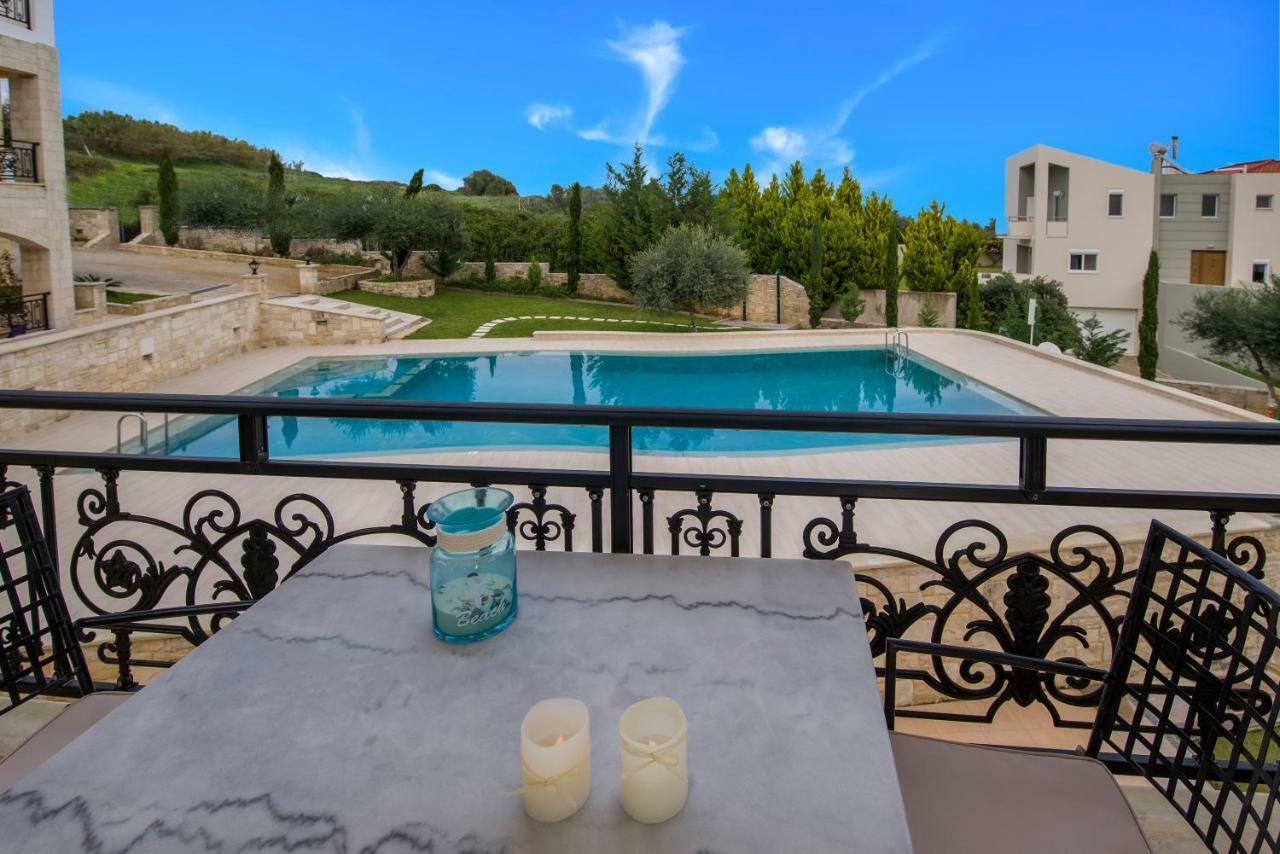 Casa Leone Suites Stalós Extérieur photo